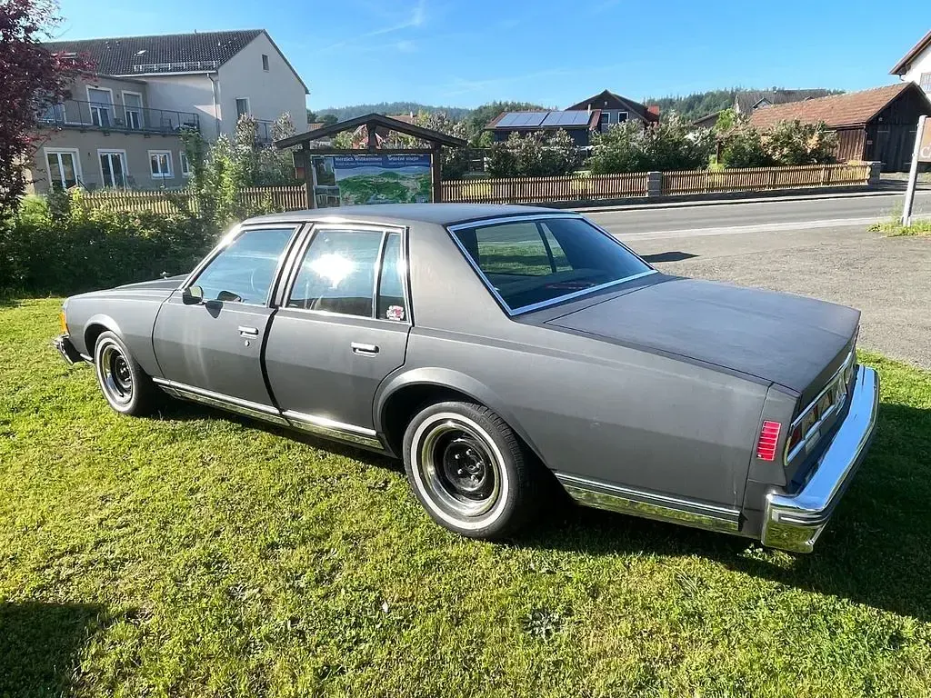 Gebraucht Chevrolet Caprice 220 PS (161 kW) 1979 Grau Limousine