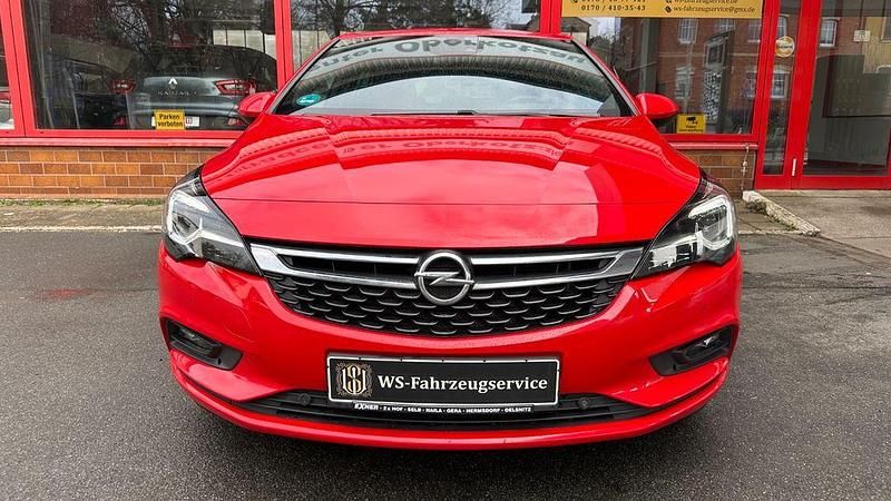 Gebraucht Opel Astra Dynamic 125 PS (91 kW) 2018 Rot Limousine