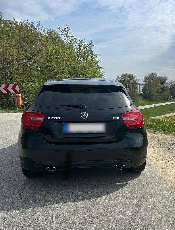 Gebraucht Mercedes A200 136 PS (100 kW) 2013 Schwarz Kleinwagen