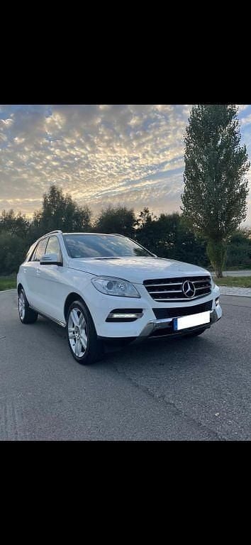 Gebraucht Mercedes ML350 258 PS (189 kW) 2014 Weiß SUV