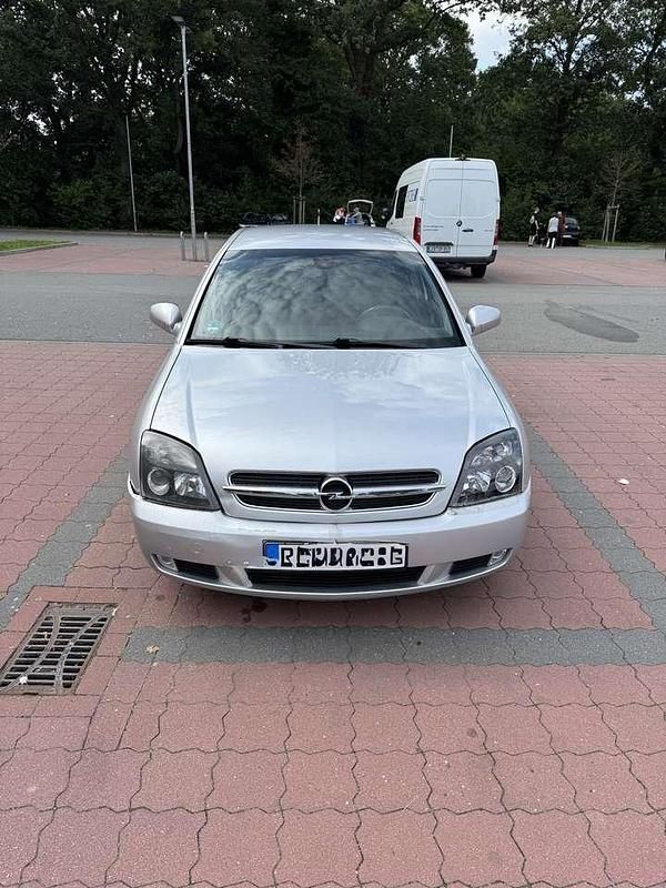 Gebraucht 2003 Opel Vectra GTS Limousine | 2.500 € - Bild 1/4