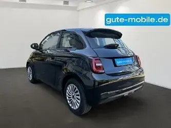Gebraucht Fiat 500e Action 69 kW (95 PS) 2022 Colore esterno (onyx schwarz) Limousine