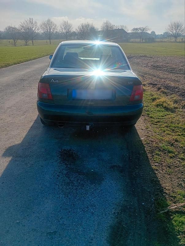 Gebraucht Audi A4 125 PS (91 kW) 1997 Grün Limousine