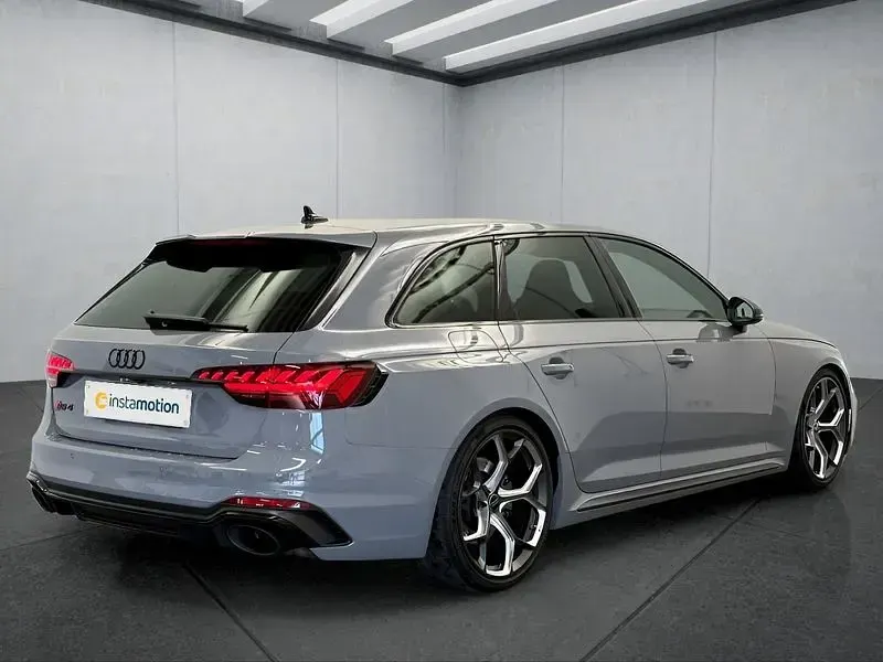 Gebraucht Audi RS4 470 PS (345 kW) 2024 Grau Kombi