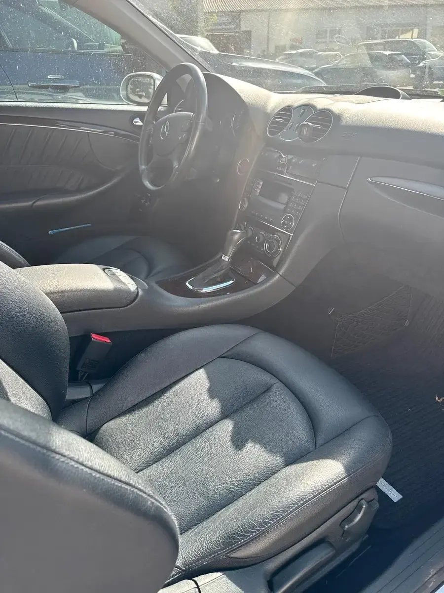 Gebraucht Mercedes CLK200 184 PS (135 kW) 2009 Silber Coupé