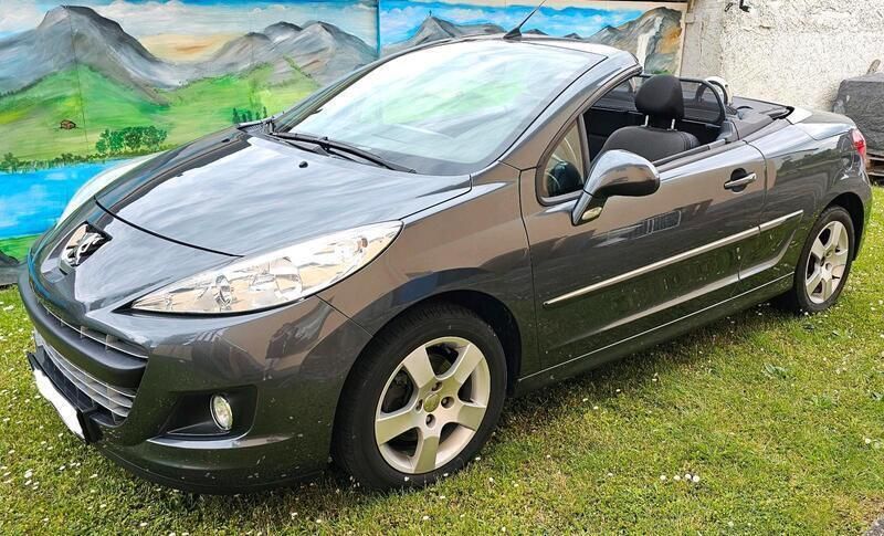 Grau Gebraucht 2010 Peugeot 207 CC Sport Cabrio | 5.250 € (Etwas zu teuer) - Bild 1/4