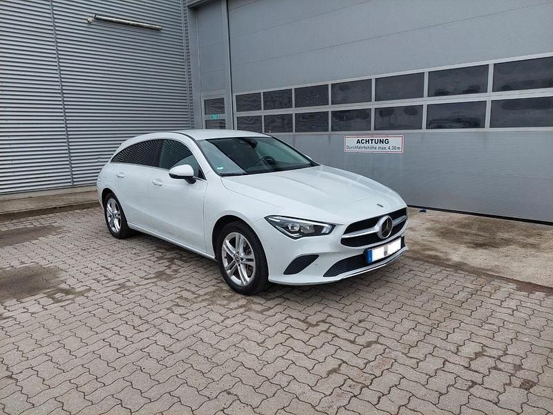 Gebraucht Mercedes CLA250e 218 PS (160 kW) 2022 Silber Limousine