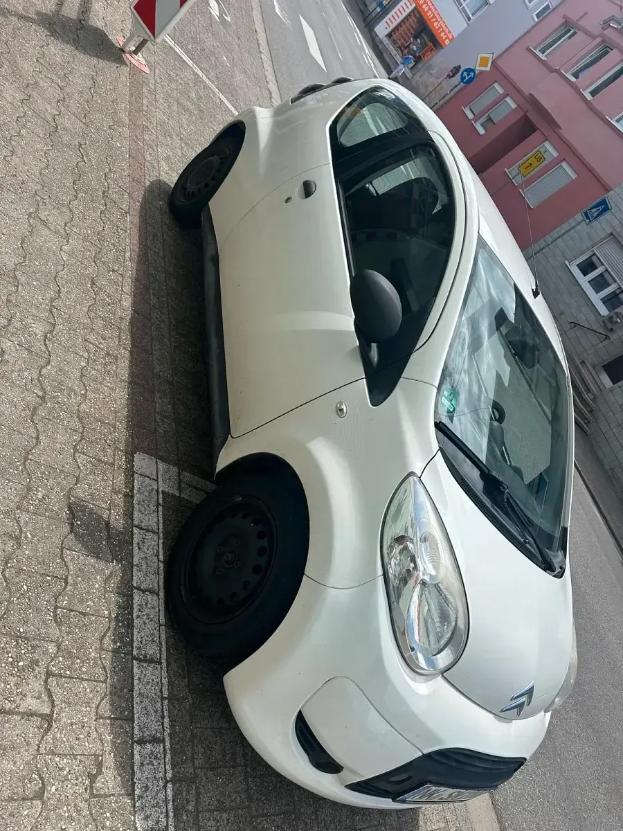 Gebraucht Citroën C1 68 PS (50 kW) 2011 Weiß Kleinwagen