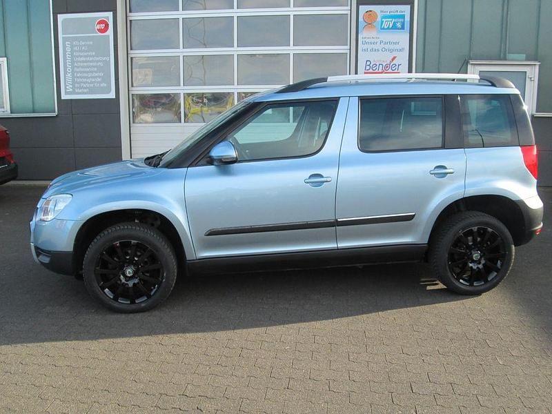 Gebraucht Skoda Yeti Ambition 122 PS (89 kW) 2013 Blau SUV