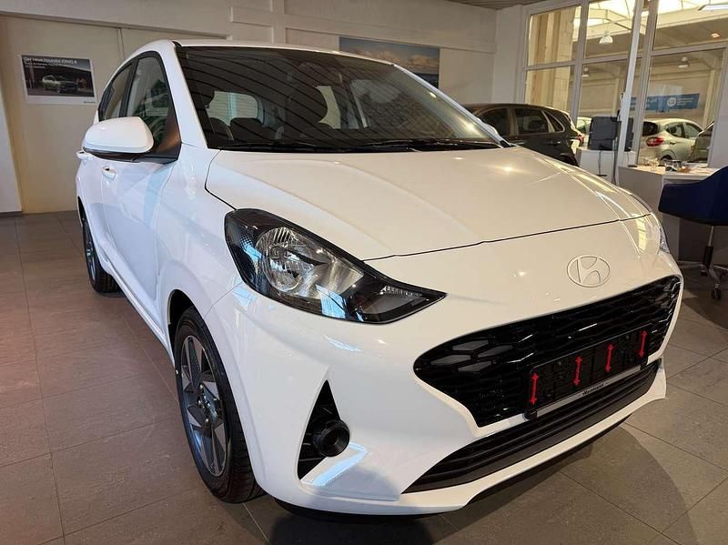 Atlas white / sol Neu 2025 Hyundai i10 Trend Kleinwagen | 17.990 € (Etwas zu teuer) - Bild 1/4