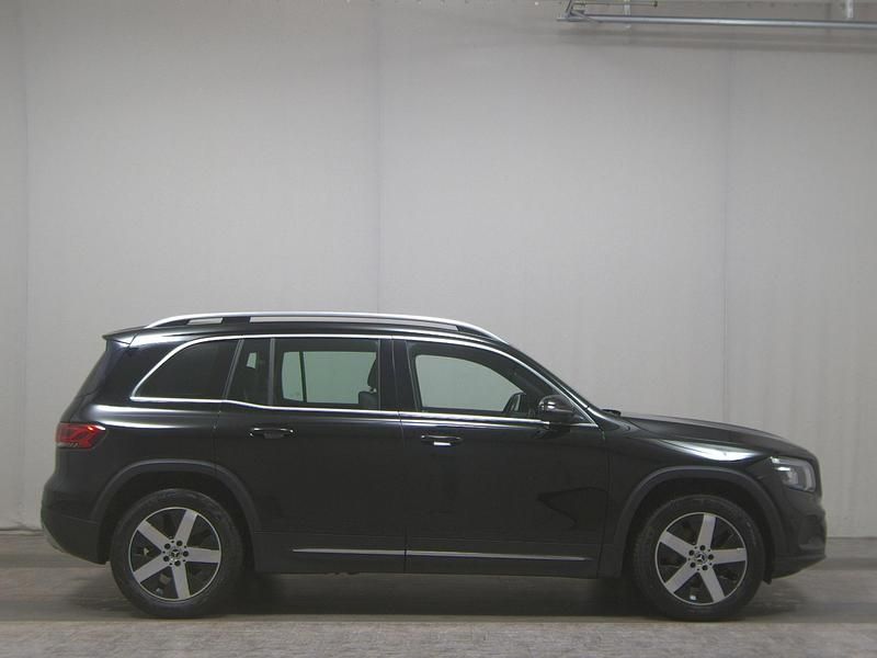 Schwarz Gebraucht 2021 Mercedes GLB200 Progressive SUV | 20.980 € (Superpreis) - Bild 1/4