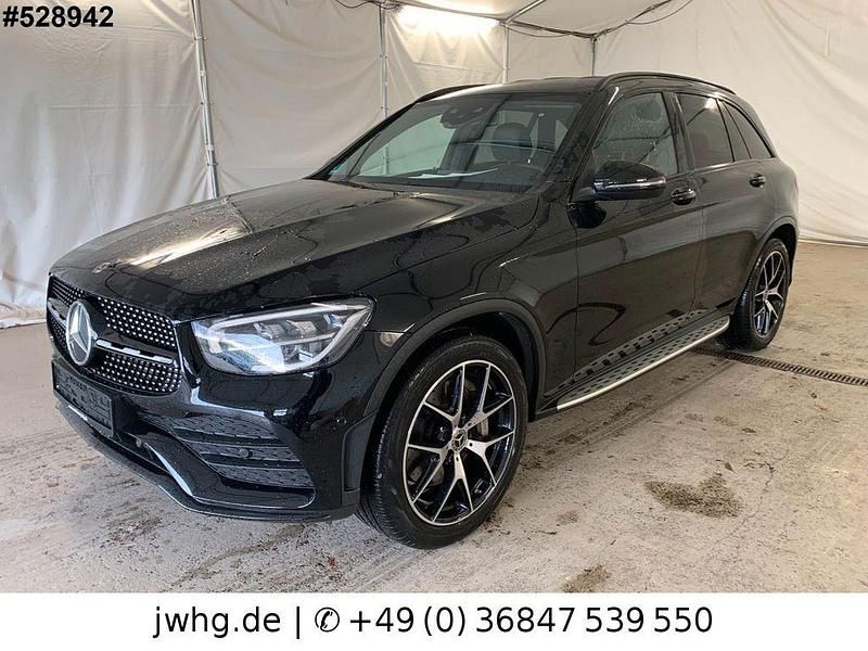 Schwarz/baltic black Gebraucht 2020 Mercedes GLC200 AMG SUV | 33.950 € (Guter Preis) - Bild 1/4