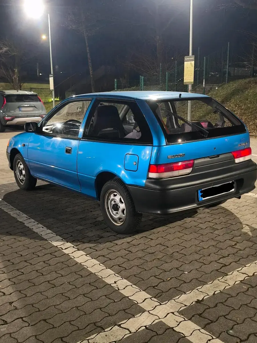 Usata Suzuki Swift 53 CV (38 kW) 2003 Blu Utilitaria