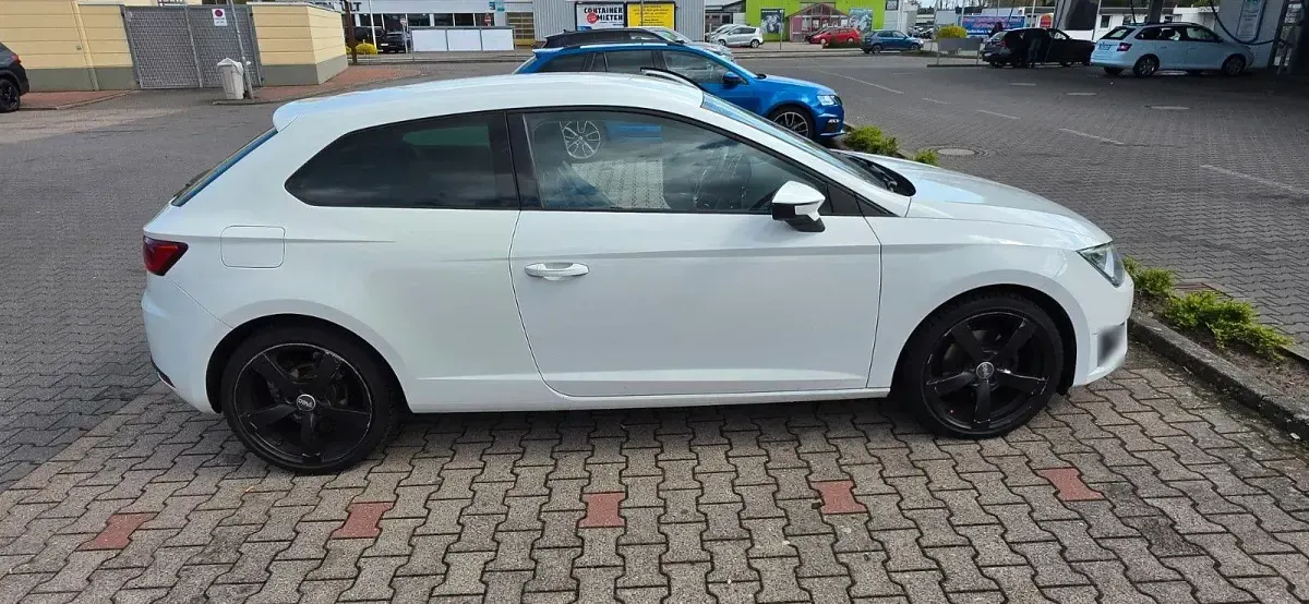 Używany Seat Leon SC FR 150 KM (110 kW) 2015 Biały Hatchback