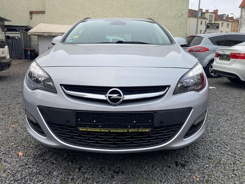 Silber Gebraucht 2016 Opel Astra Style Kombi | 5.900 € (Superpreis) - Bild 1/4
