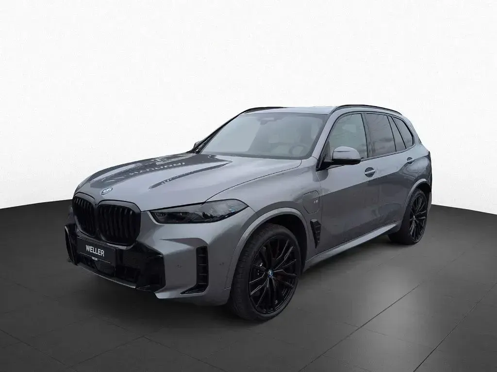 Gebraucht BMW X5 M Sport 489 PS (359 kW) 2025 Skyscraper grau (grau) SUV