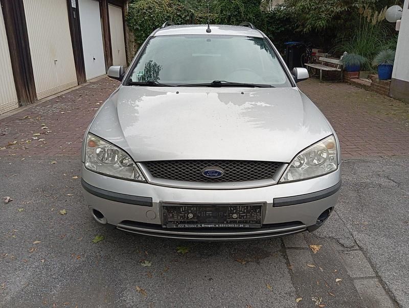 Silber Gebraucht 2002 Ford Mondeo Kombi | 1.100 € (Guter Preis) - Bild 1/4