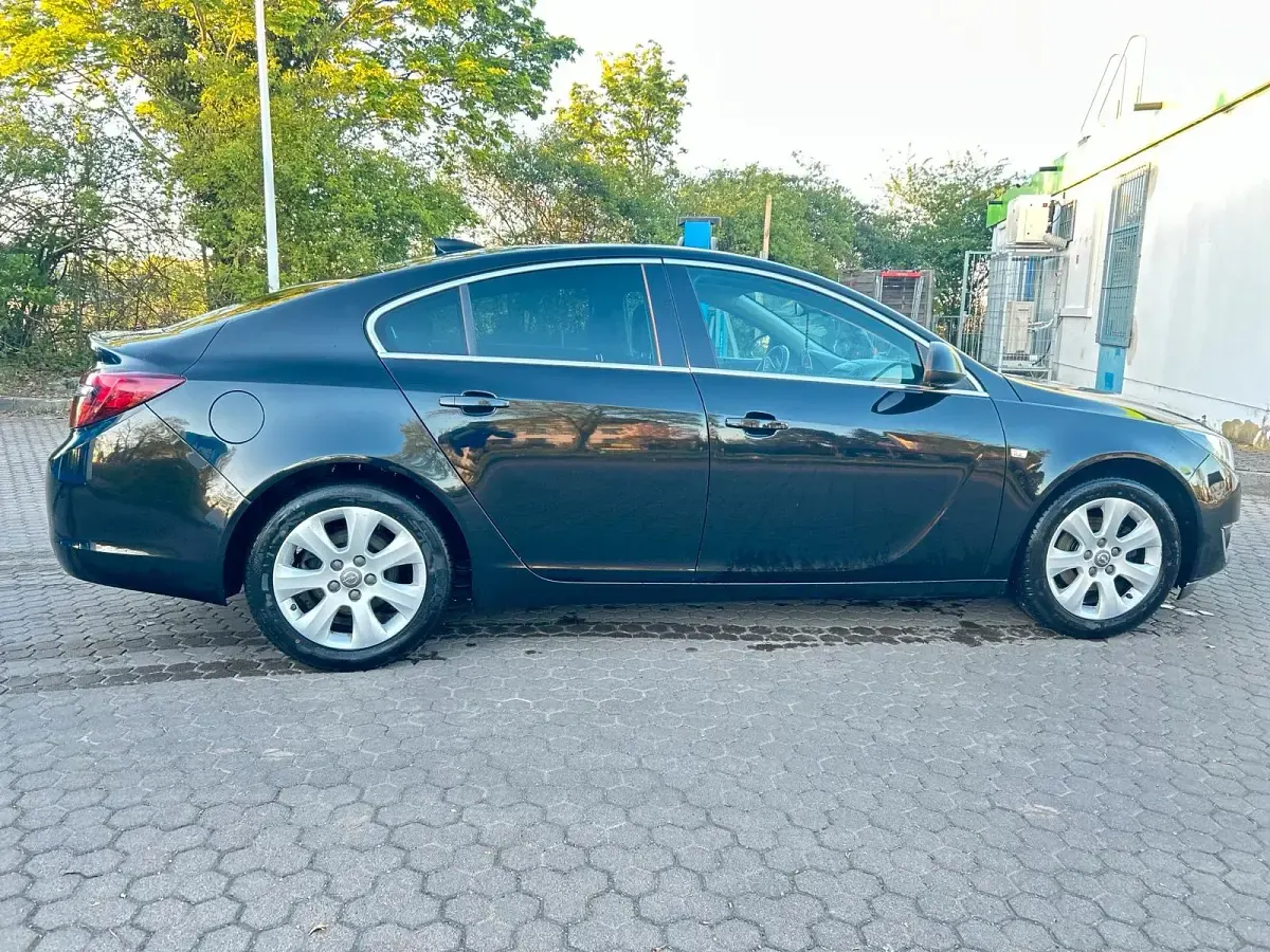 Gebraucht Opel Insignia 136 PS (100 kW) 2016 Schwarz Limousine