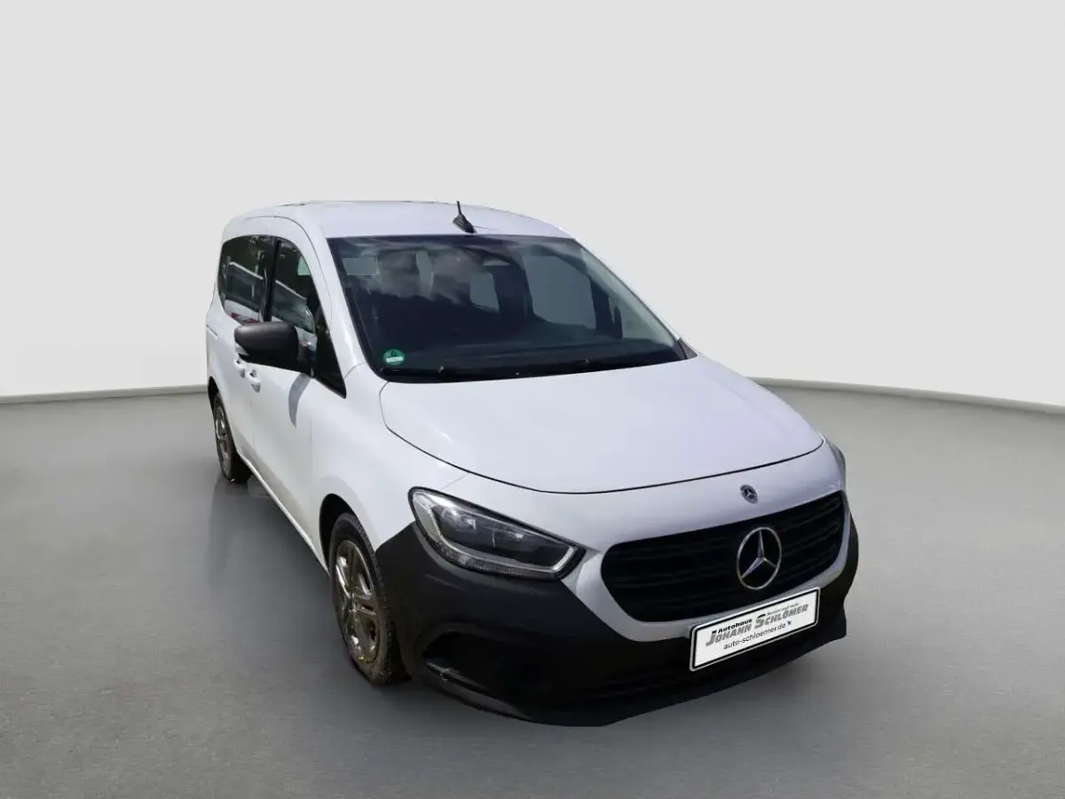 Gebraucht Mercedes Citan 112 116 PS (85 kW) 2024 Arktikweiß Van / Kleinbus