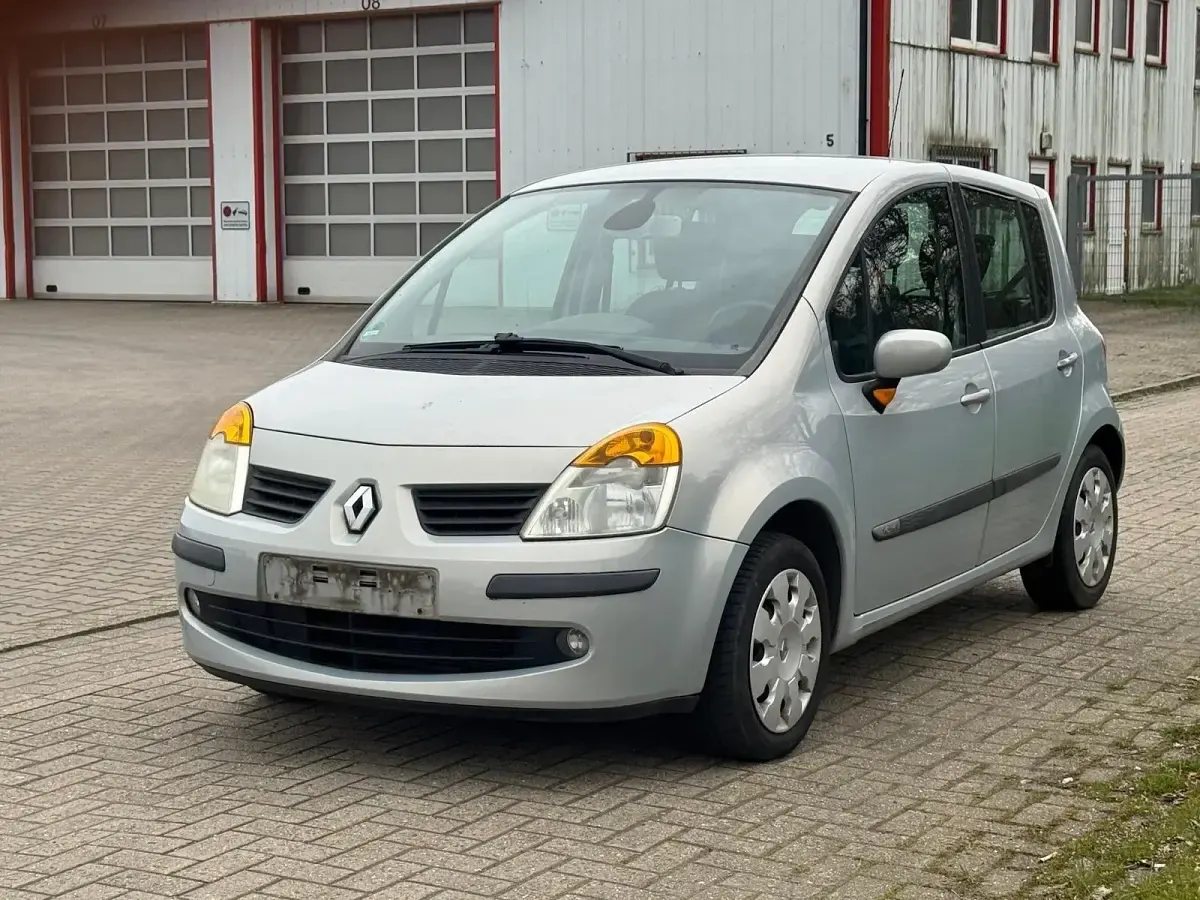 Gebraucht Renault Modus 88 PS (64 kW) 2004 Grau Van / Kleinbus