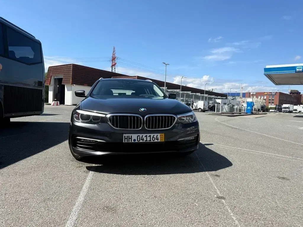 Gebraucht BMW 520 190 PS (139 kW) 2019 Schwarz Kombi