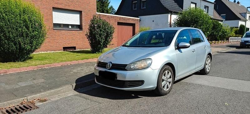 Silber Gebraucht 2011 VW Golf VI Limousine | 6.000 € (Guter Preis) - Bild 1/4
