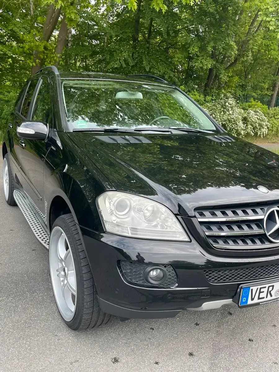 Gebraucht Mercedes ML320 224 PS (164 kW) 2008 Schwarz SUV