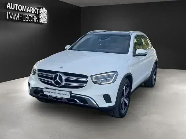 Gebraucht Mercedes GLC220 Exclusive 194 PS (142 kW) 2020 Weiß polarweiss  unilack SUV