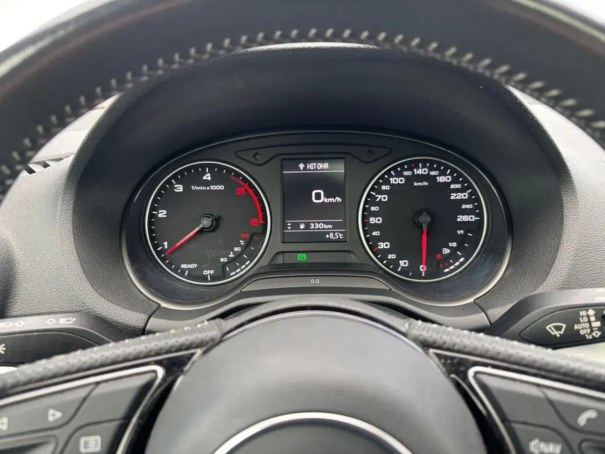 Używany Audi Q2 S-Line 116 KM (85 kW) 2017 Szary SUV