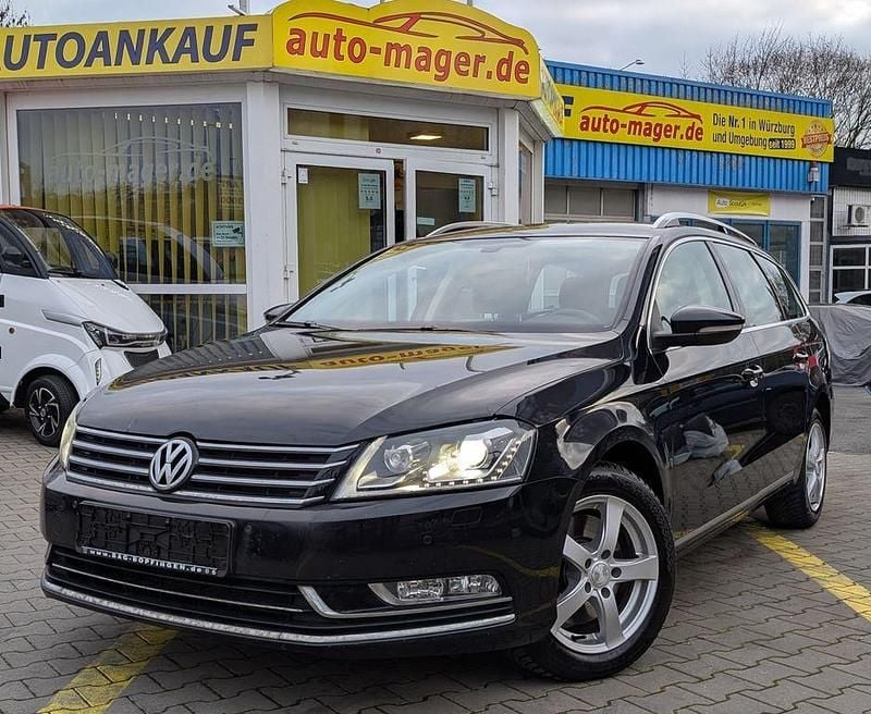 Schwarz Gebraucht 2011 VW Passat Highline Kombi | 3.950 € (Superpreis) - Bild 1/4