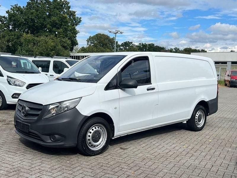 Weiß Gebraucht 2016 Mercedes Vito Van / Kleinbus | 11.900 € (Superpreis) - Bild 1/4