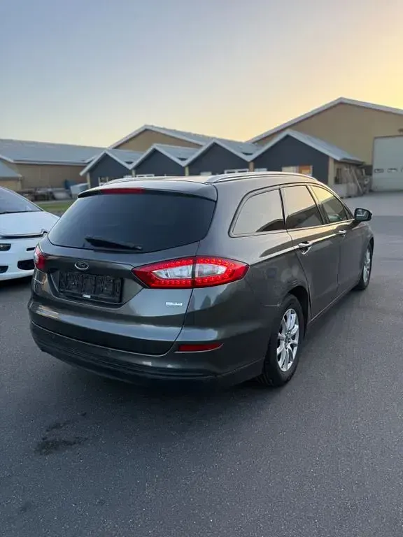 Gebraucht Ford Mondeo Business Edition 120 PS (88 kW) 2017 Grau Limousine