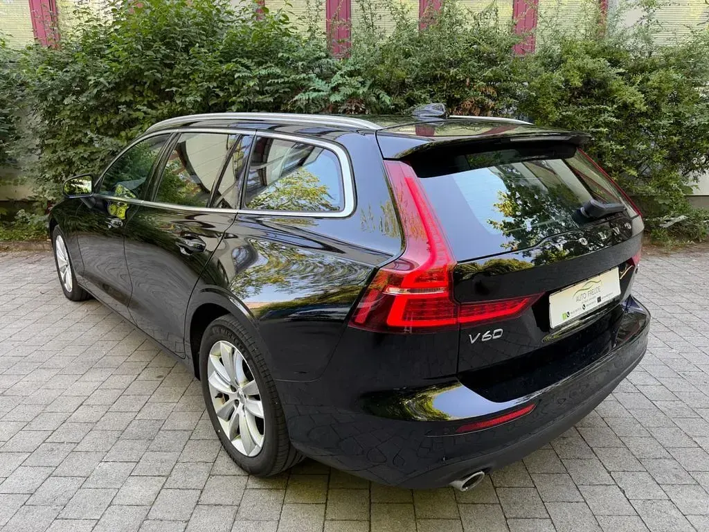 Gebraucht Volvo V60 197 PS (144 kW) 2021 Schwarz Kombi