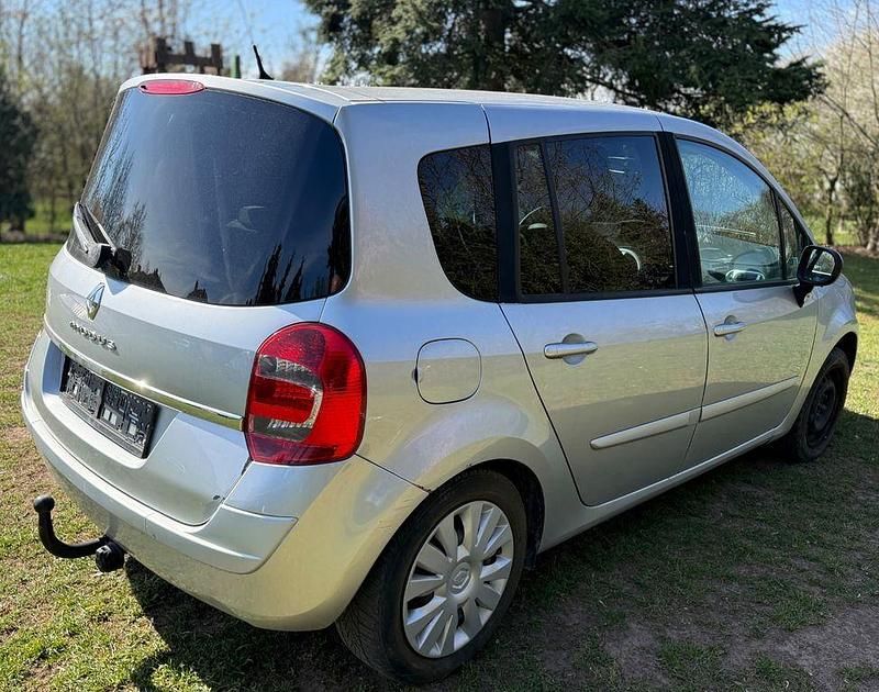 Używany Renault Modus Dynamique 101 KM (74 kW) 2008 Szary Minivan