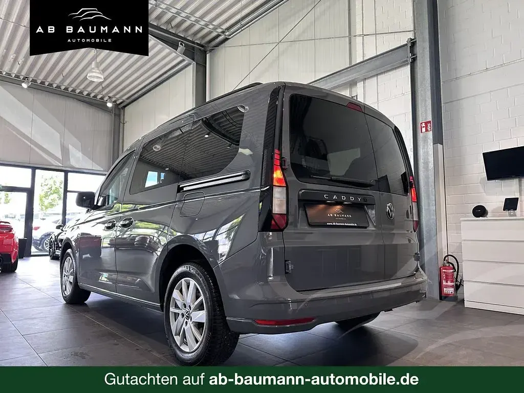 Gebraucht VW Caddy Life 116 PS (85 kW) 2025 Grau Van / Kleinbus