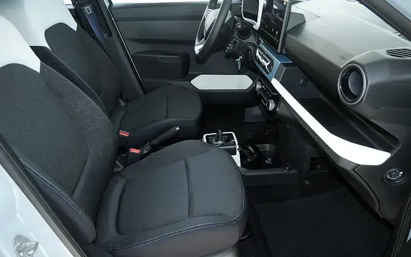 Neu Dacia Spring Expression 52 kW (71 PS) 2026 Grün Kleinwagen