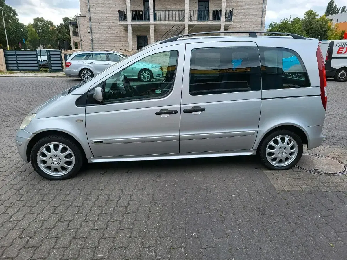Gebraucht Mercedes Vaneo 92 PS (67 kW) 2002 Silber Van / Kleinbus