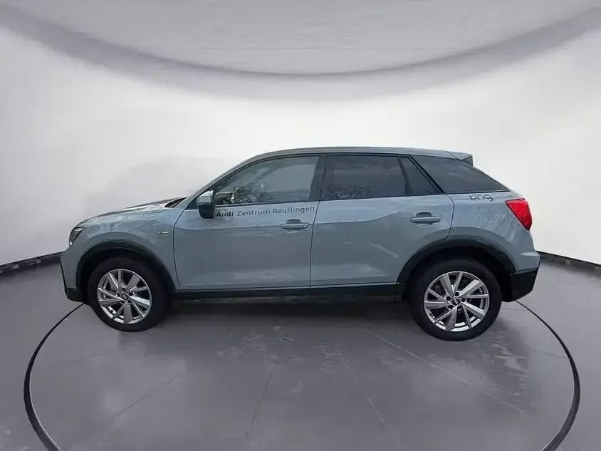 Neu Audi Q2 S-Line 150 PS (110 kW) 2025 Grau SUV