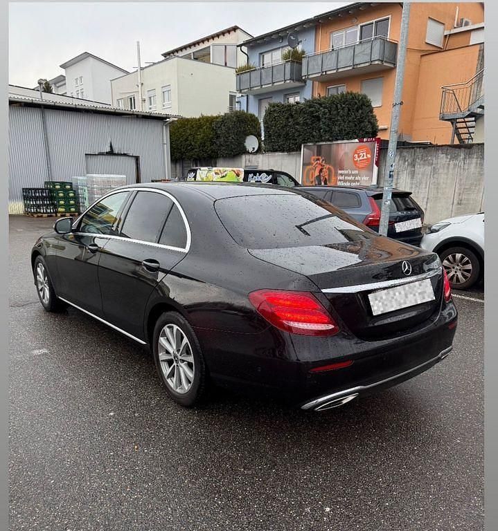 Gebraucht Mercedes E200 184 PS (135 kW) 2017 Schwarz Limousine
