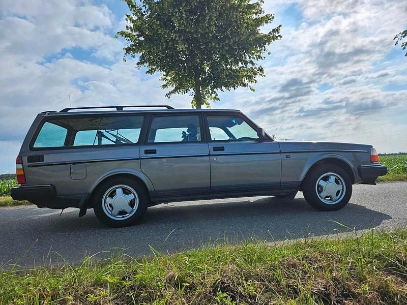 Gebraucht Volvo 240 116 PS (85 kW) 1993 Grau Kombi