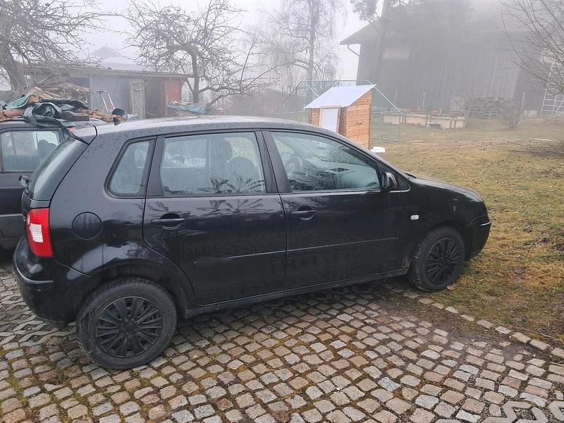 Gebraucht VW Polo 75 PS (55 kW) 2003 Schwarz Kleinwagen