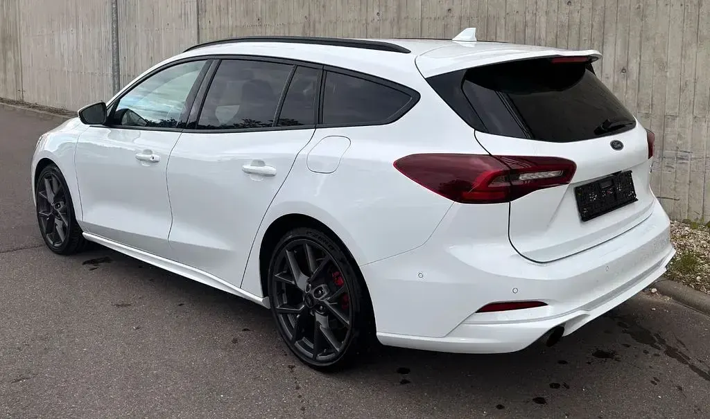 Gebraucht Ford Focus ST 280 PS (205 kW) 2023 Weiß Limousine