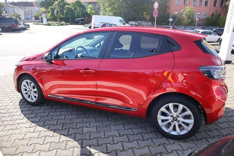 Gebraucht Renault Clio V Evolution 101 PS (74 kW) 2024 Rot Limousine