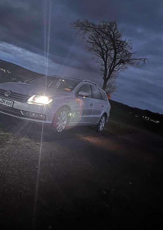 Gebraucht VW Passat Highline 140 PS (102 kW) 2012 Grau Kombi