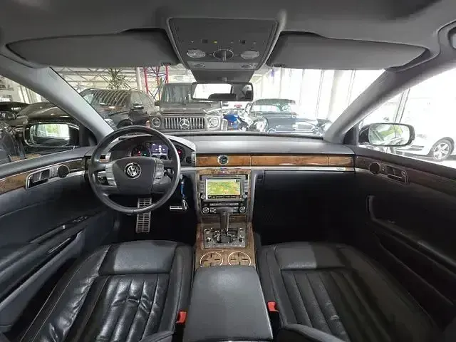 Gebraucht VW Phaeton 239 PS (175 kW) 2012 Schwarz Limousine
