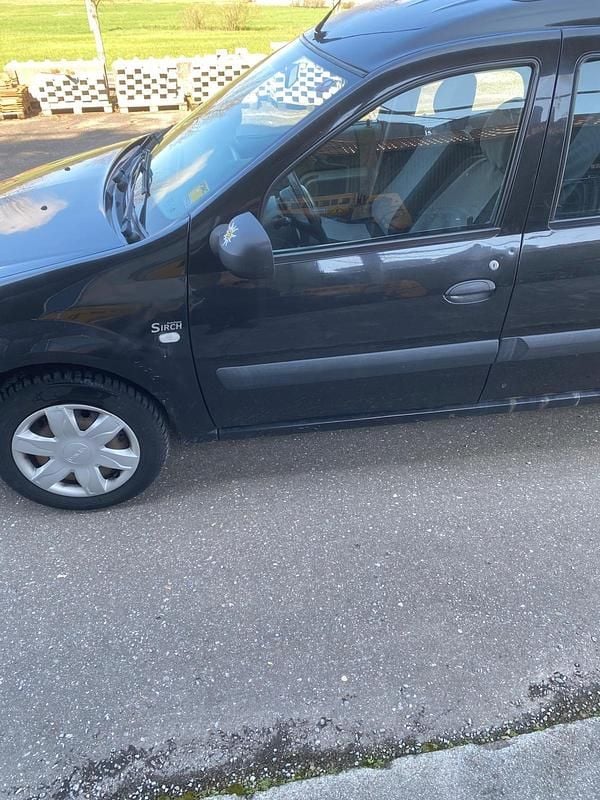 Gebraucht Dacia Logan 85 PS (62 kW) 2011 Schwarz Kombi