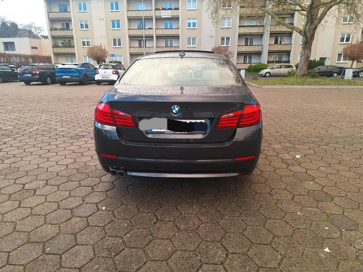 Gebraucht BMW 520 184 PS (135 kW) 2013 Schwarz Limousine
