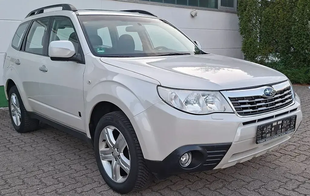 Gebraucht Subaru Forester Comfort 171 PS (125 kW) 2010 Weiß SUV