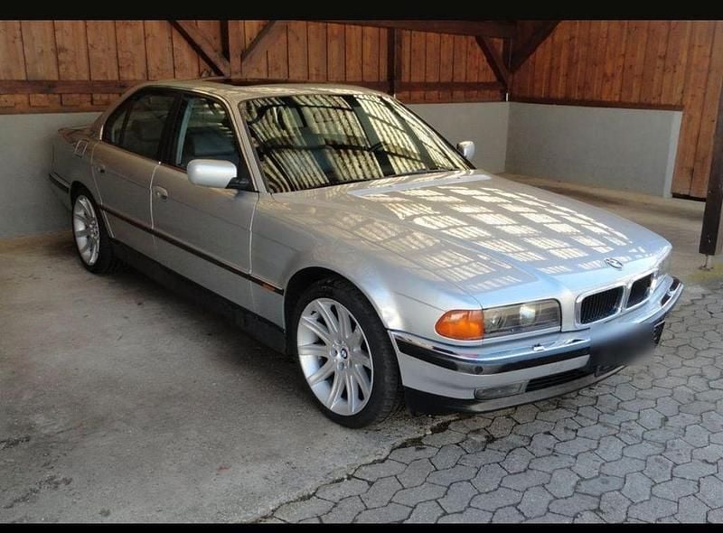 Gebraucht BMW 735 Performance 235 PS (172 kW) 1997 Silber Limousine