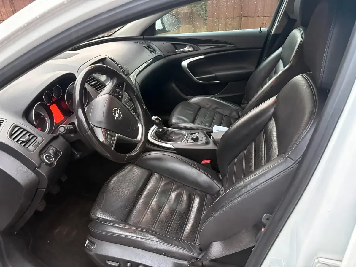 Brugt Opel Insignia 160 HK (117 kW) 2009 Hvid Stationcar